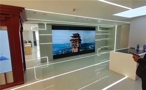 滑軌屏幕廠家實施方案-數(shù)字展廳安裝設(shè)計工程案例_摩拓為_具體應(yīng)用案例