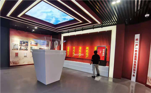 互動(dòng)滑軌屏應(yīng)用于數(shù)字展廳_互動(dòng)體驗(yàn)
