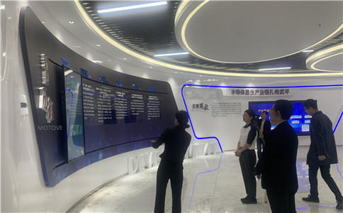 滑軌屏互動(dòng)裝置應(yīng)用于科技展館